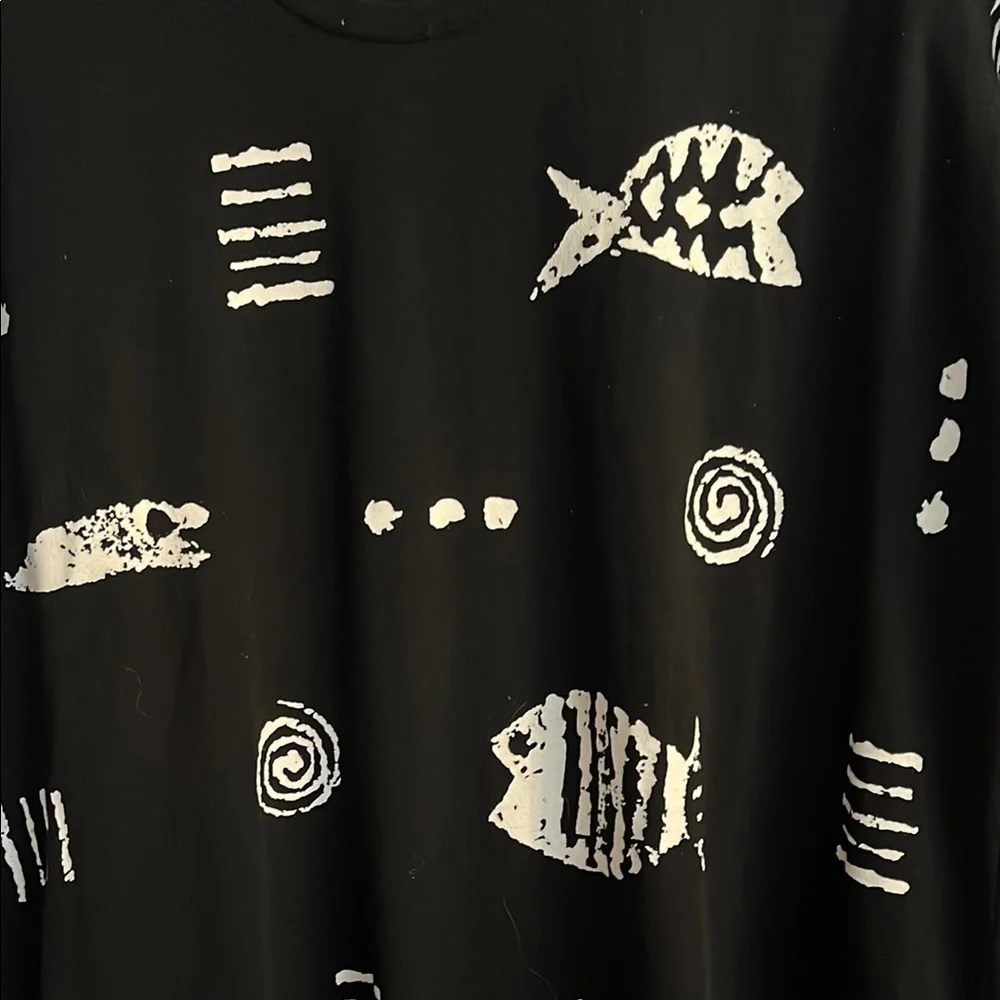 Black and White Graphic Dress - Picture 2 of 6